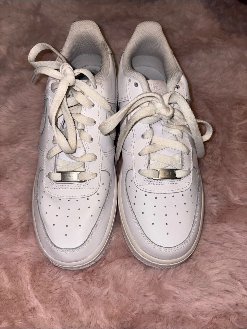Nike Women's White Low-Top Leather Sneakers